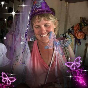 Meet your Posher, Dominique